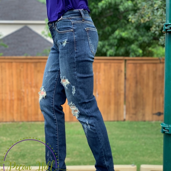 Judy Blue Destroyed Boyfriend Blue Jeans - Picture 3 of 3